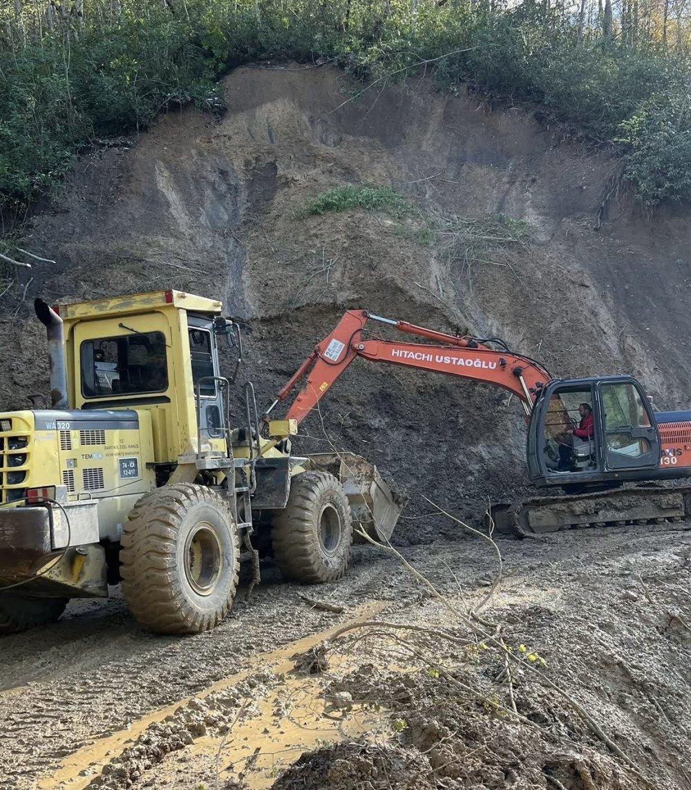 Kar sularının eridi... 5 köyde heyelan