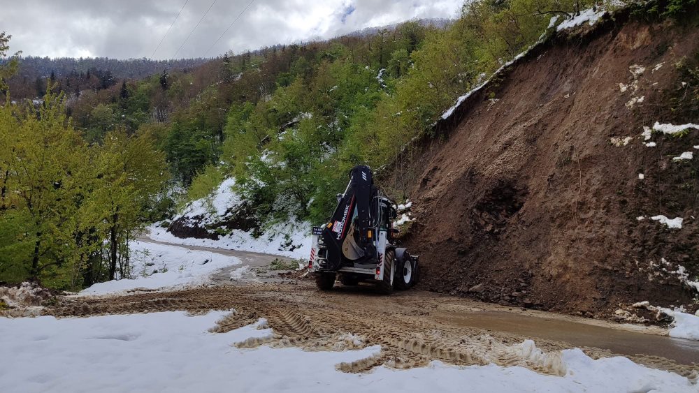 Kar sularının eridi... 5 köyde heyelan