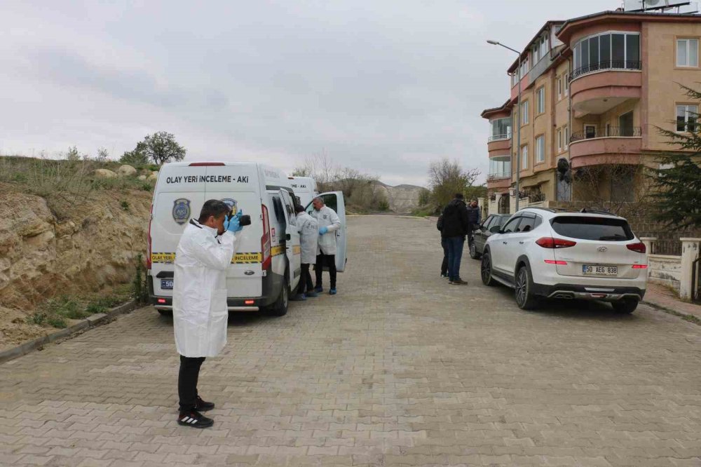 Tek başına yaşayan 43 yaşındaki kadın kadın evinde bulundu