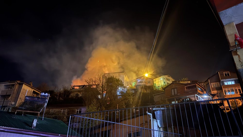 İki katlı binada yangın: 1 ölü