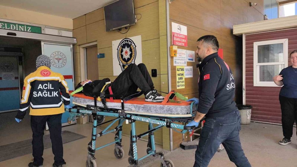 İki motosiklet çarpıştı: 1’i ağır 3 yaralı