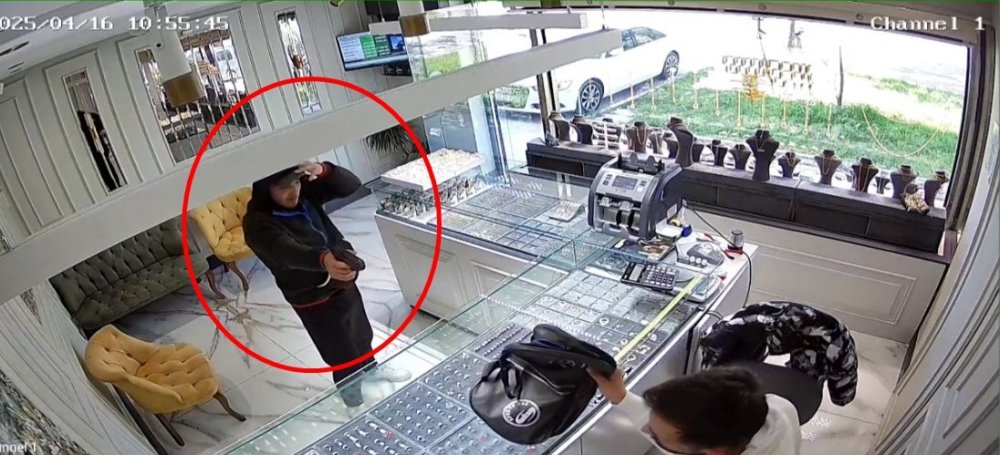 Kuyumcu, silahlı soygun girişimini ‘şaka’ sandı; şüpheli ateş edip kaçtı