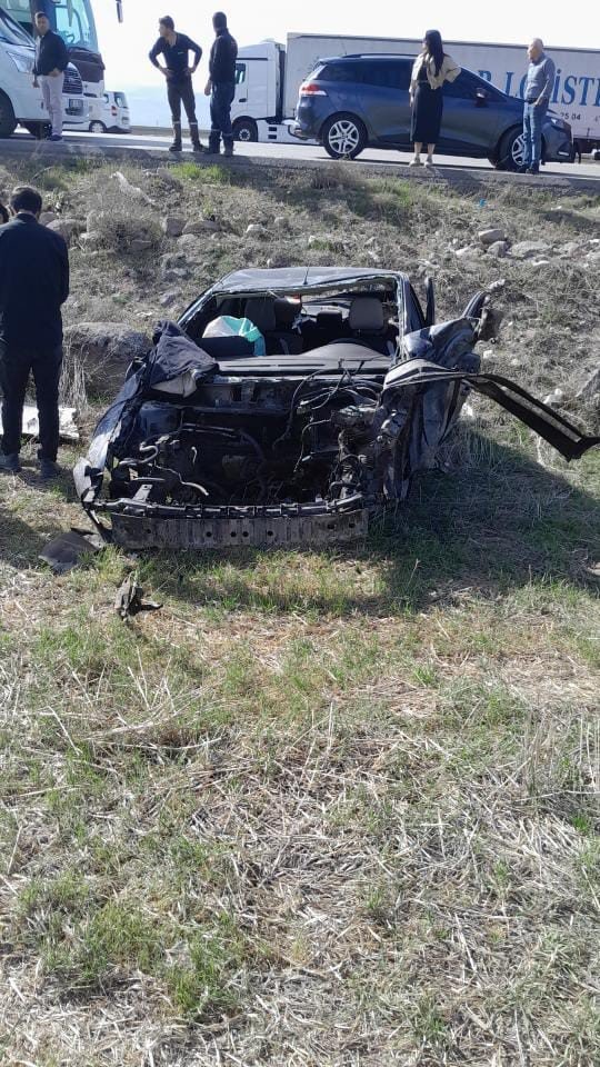 İki aracın karıştığı kazada otomobil takla attı: 1 yaralı