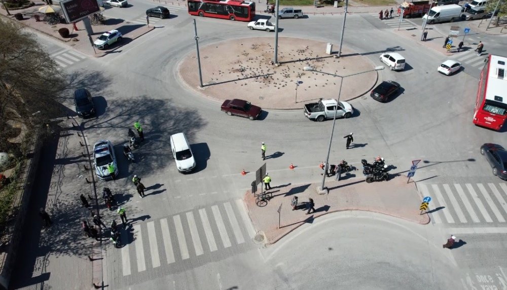 Konya'da motosiklet sürücülerinin bahaneleri pes dedirtti