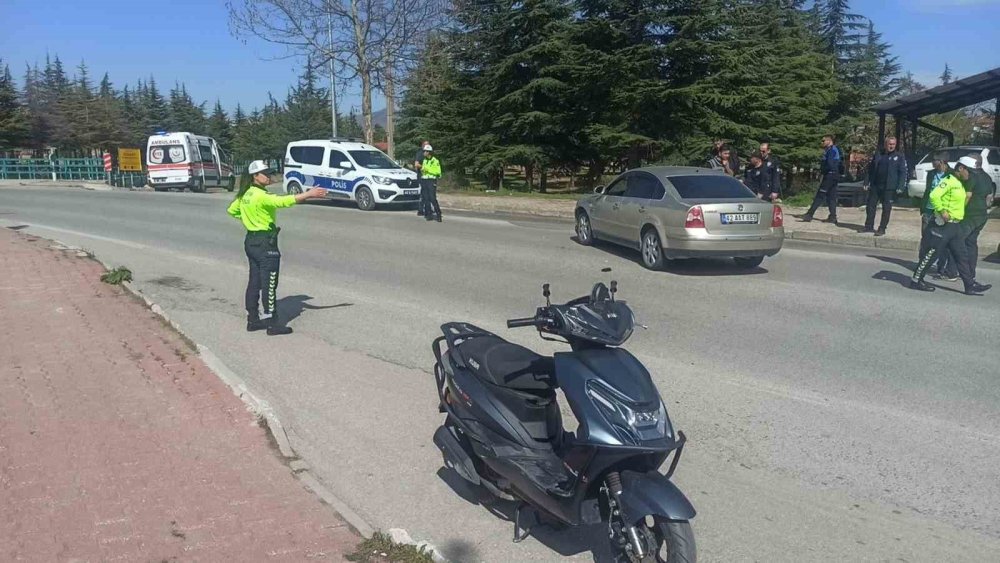 Konya'da otomobille çarpışan motosikletin sürücüsü şoka girdi!