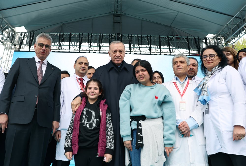 Cumhurbaşkanı Erdoğan: İnsanı yaşat ki devlet yaşasın