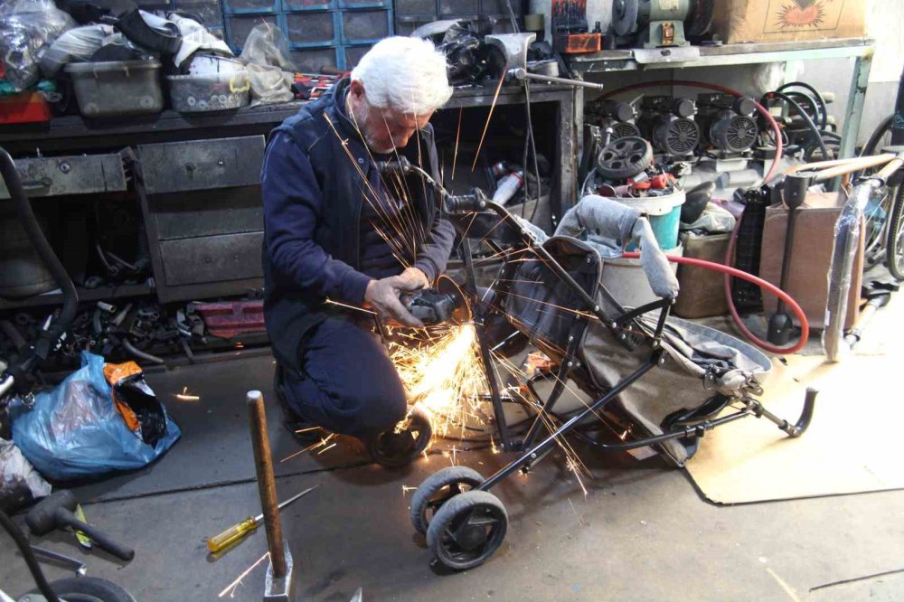 Konya'da müşterilerini masraftan kurtaran usta!