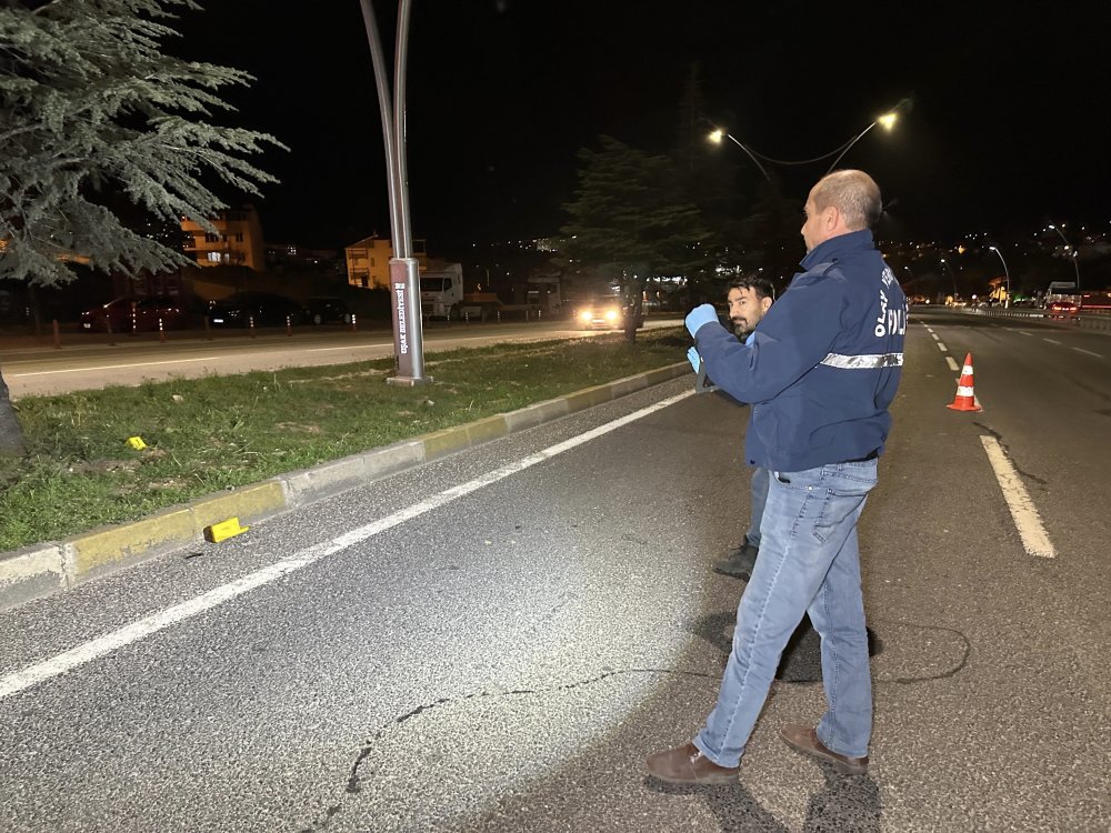 Yolun karşısına geçmeye çalışırken otomobilin çarptığı yaya öldü