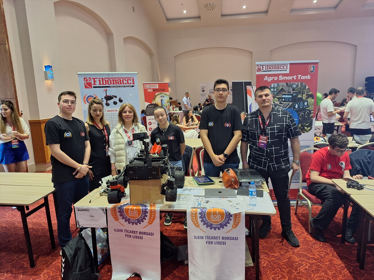 aa-20250420-37688253-37688250-ilginli-ogrenciler-dunya-robot-sampiyonasina-katilacak.jpg