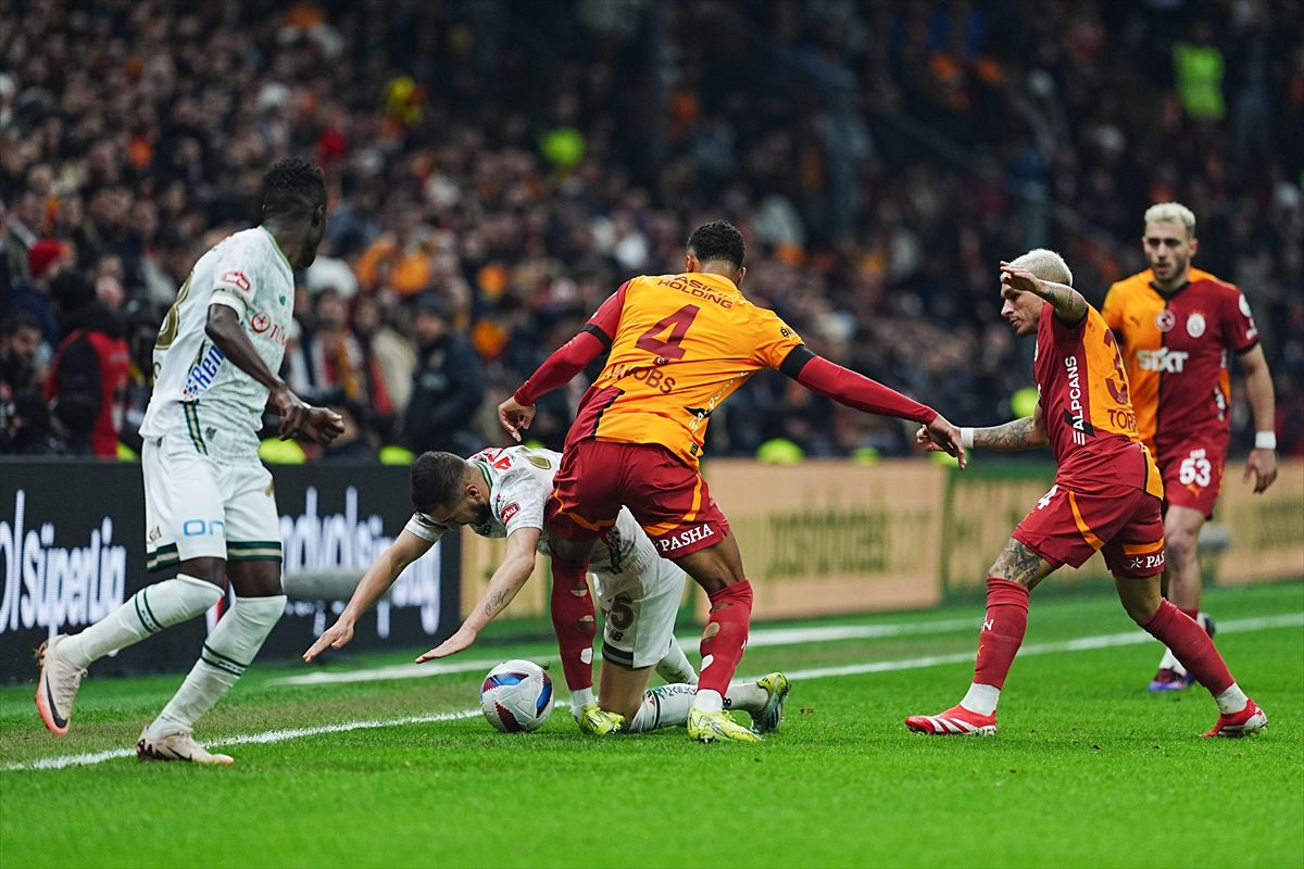 aa-20250125-36861351-36861347-galatasaray-tumosan-konyaspor.jpg