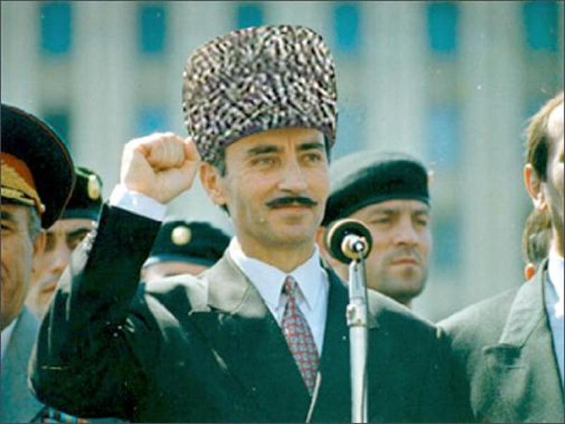 ecenyanin-efsane-komutani-cevher-dudayev-2.jpg