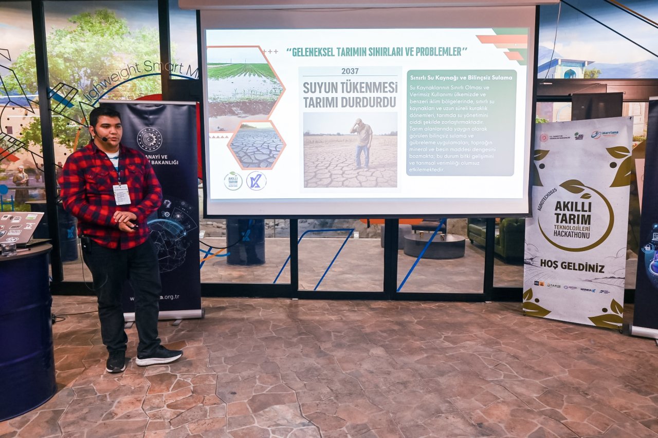 neu-muhendislik-fakultesi-ogrencilerinden-agrotech-2025-hackathonunda-birincilik.jpeg