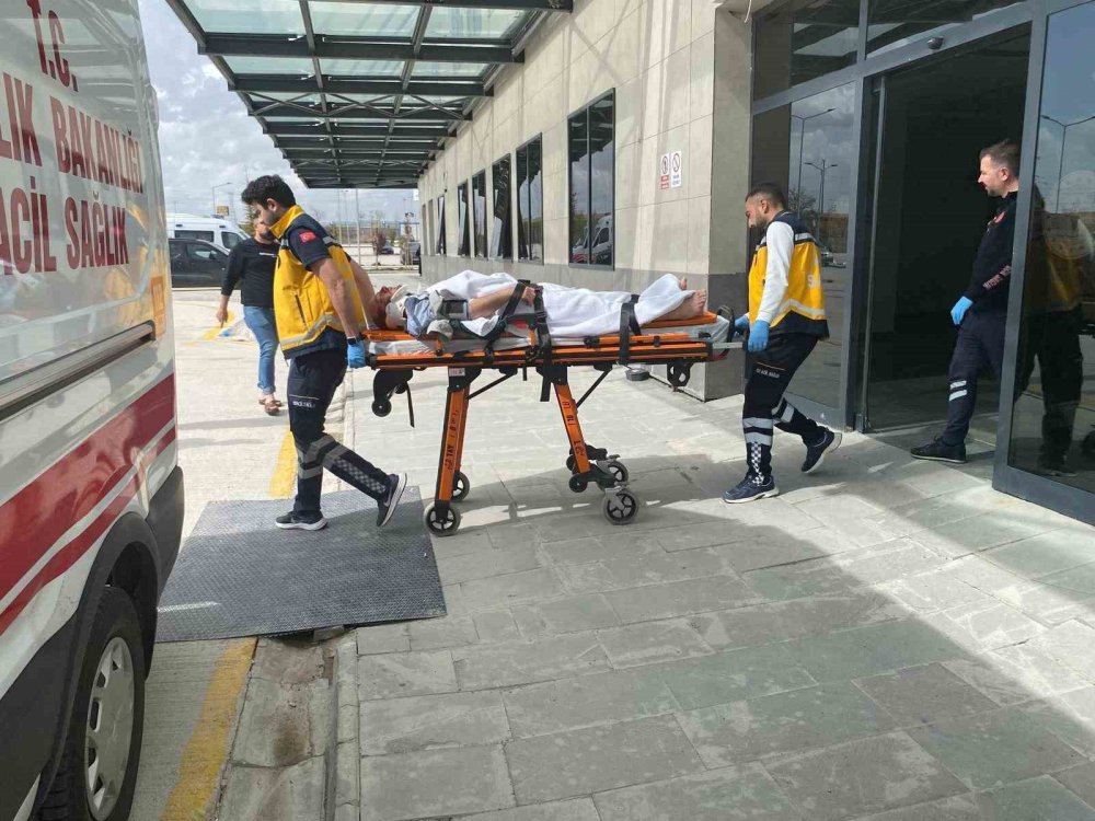 Konya'da çatı ustası dengesini kaybetti! Durumu ağır