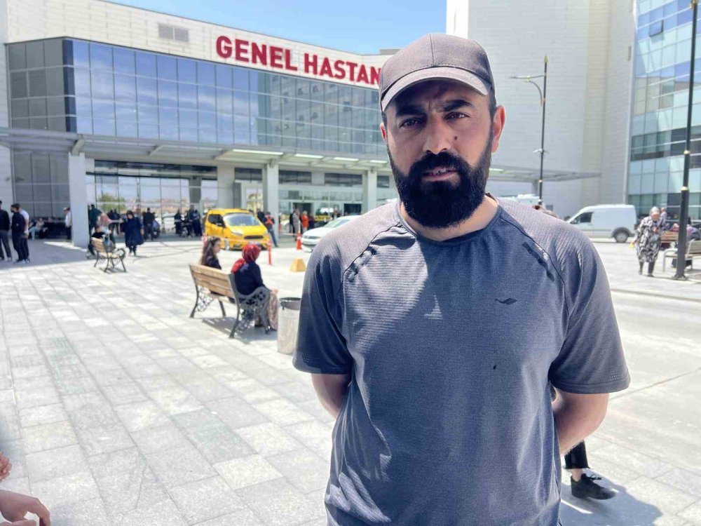 Konya'da çocuk bayramının buruk iki babası