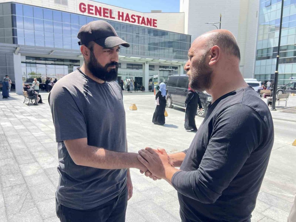 Konya'da çocuk bayramının buruk iki babası