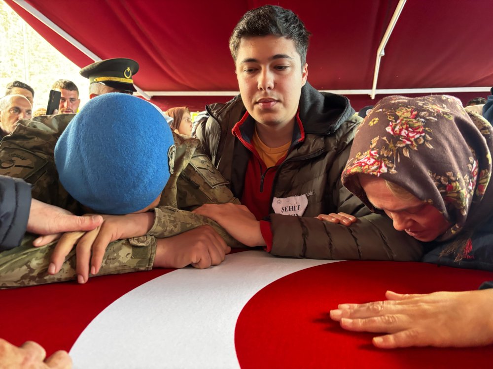 Pençe-Kilit şehidi Trabzon'da son yolculuğuna uğurlandı