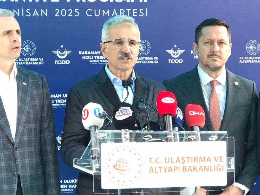 Bakan Uraloğlu Konya'daki şantiyeyi inceledi... Seyahat süresi 145 dakikadan 50 dakikaya düşecek