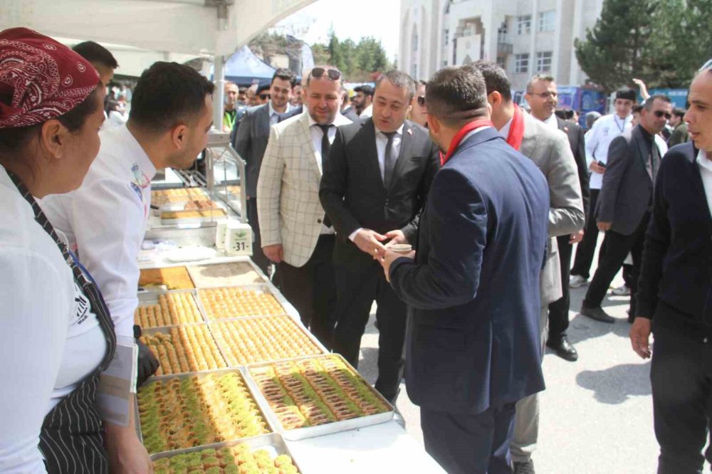 Konya'daki festivalde yöresel lezzetler görücüye çıktı