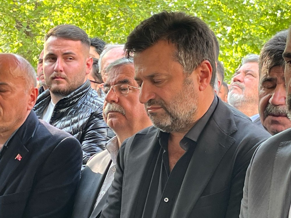 Teknik direktör Bülent Uygun'un kızı son yolculuğuna uğurlandı