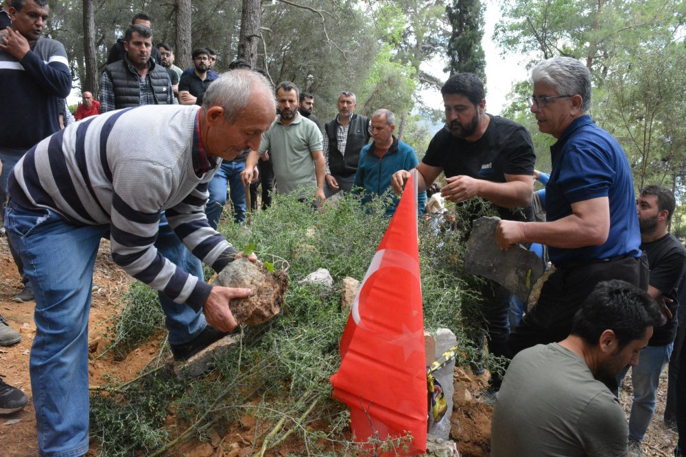 Rusya'da ölen dağcı toprağa verildi