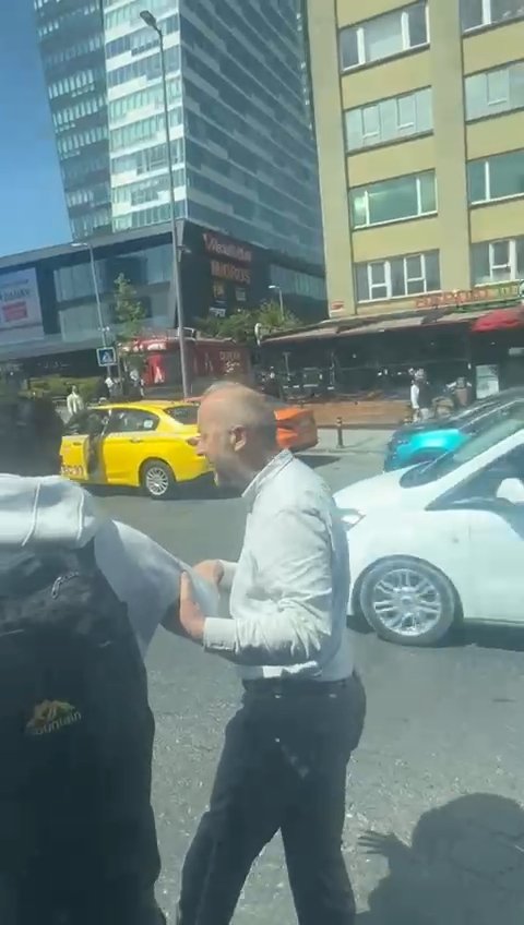 Yolcu dehşet saçtı