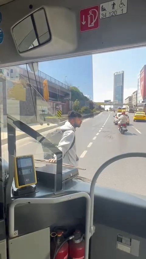 Yolcu dehşet saçtı