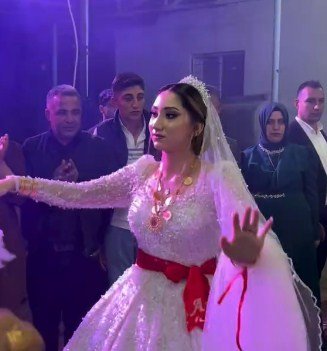 Acı ölüm; otomobiliyle geri manevra yaparken hamile eşinin ölümüne neden oldu