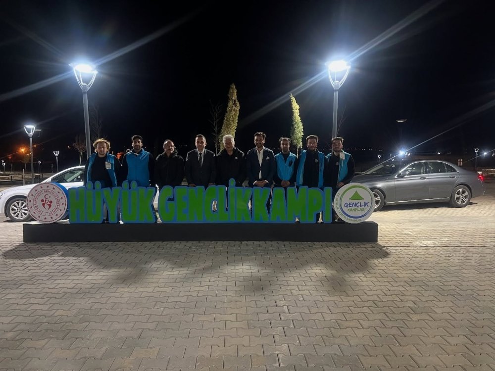 Hüyük’teki kampta gençler tarımı öğreniyor