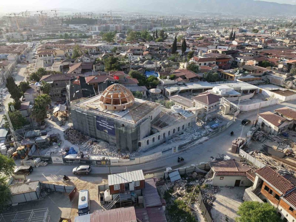 Konya Büyükşehir, yıkılan tarihi ayağa kaldırıyor