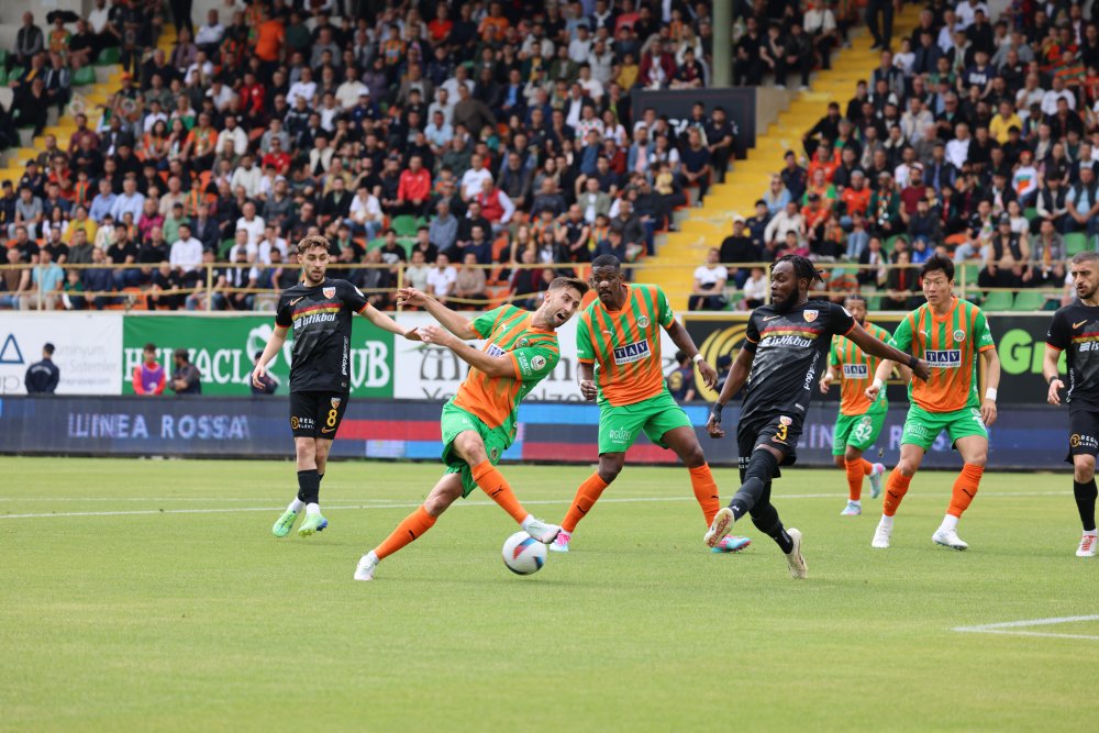 Alanyaspor fırsat tepti!