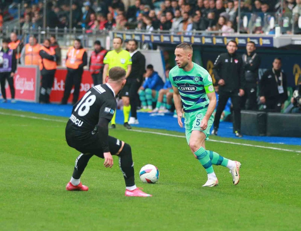 Çaykur Rizespor'dan kritik galibiyet