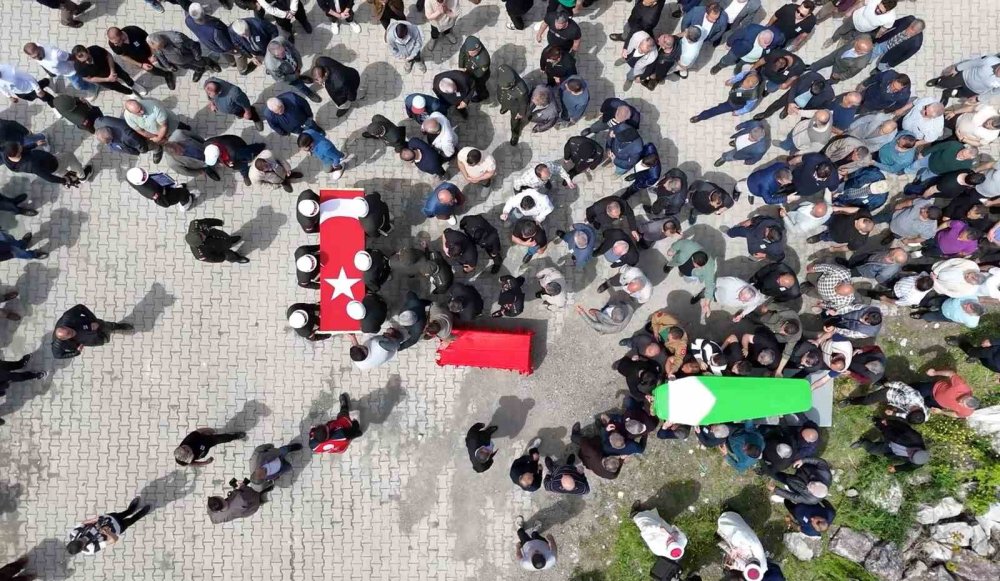 Zehirlenen gazi ve eşi toprağa verildi