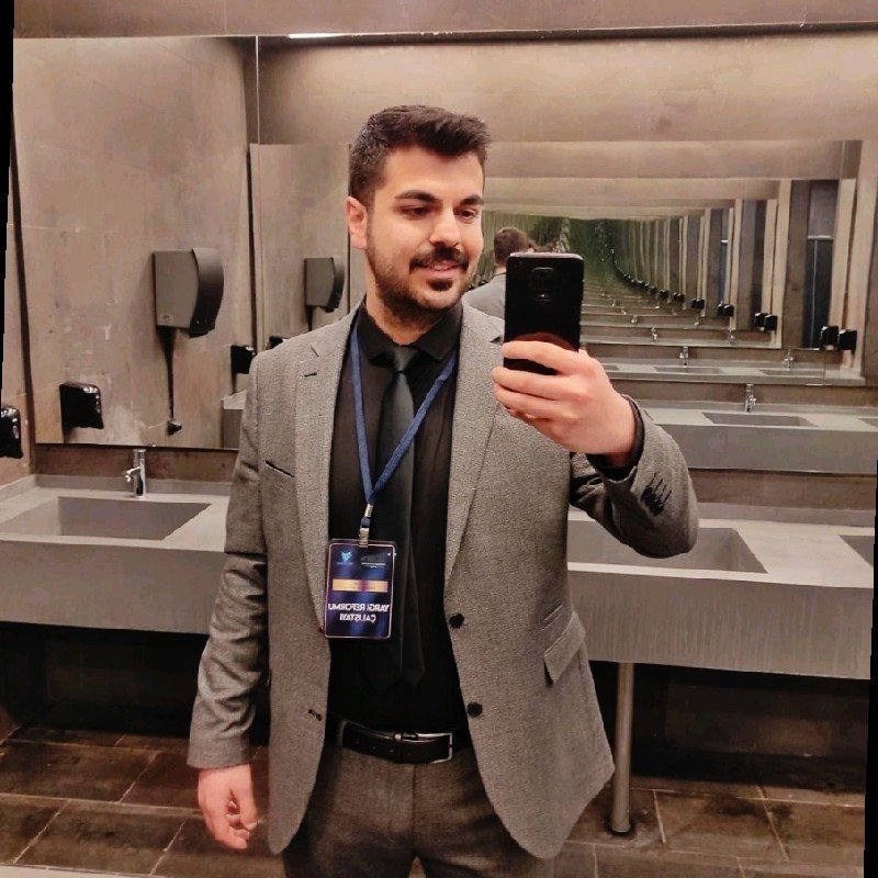 Avukat, silahlı saldırıda ayaklarından vuruldu