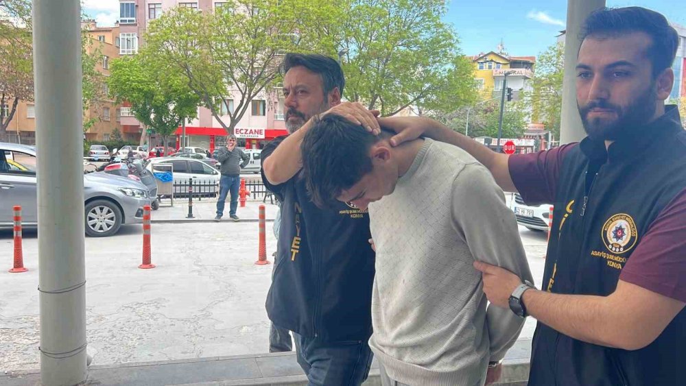 Konya Otogarı civarında kavga ... Tartıştığı kişiyi kafasından vurdu