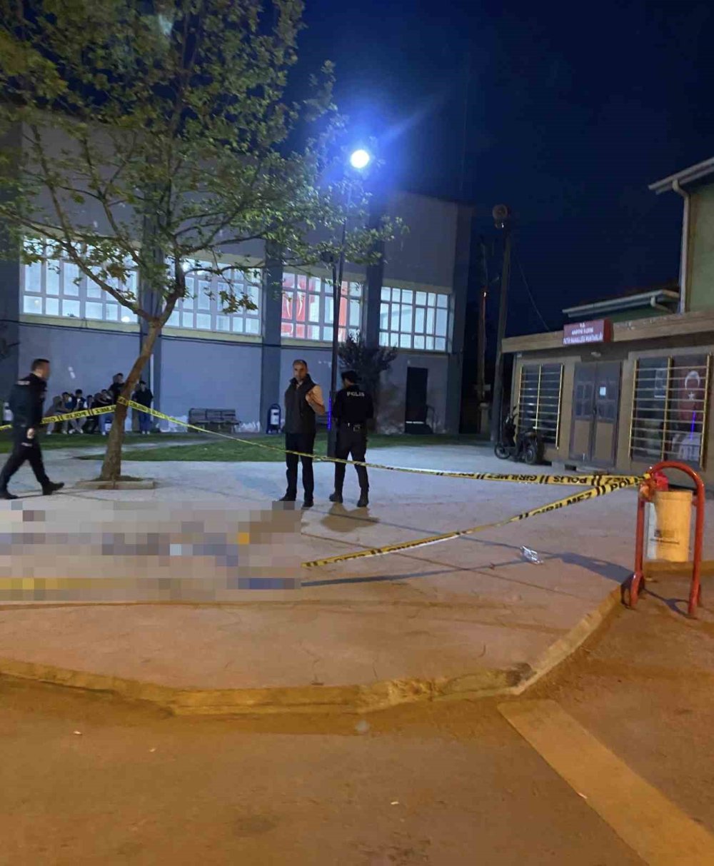 Küfürleşme kavgası... 15 yaşındaki çocuk, 17 yaşındaki çocuğu bıçakladı