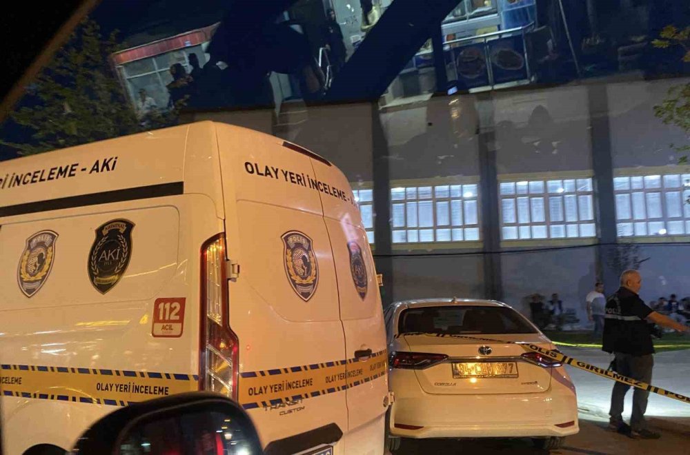 Küfürleşme kavgası... 15 yaşındaki çocuk, 17 yaşındaki çocuğu bıçakladı