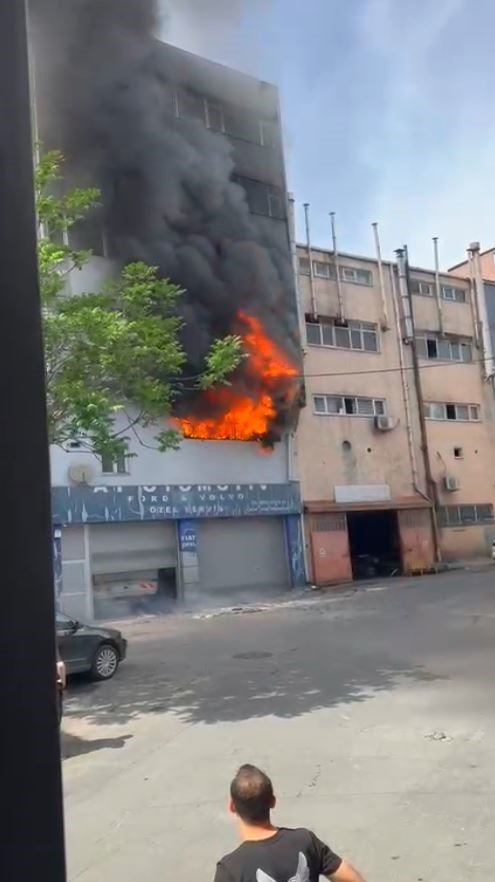 Motosiklet tamirhanesinde kaynak esnasında patlama: 1 ölü, 3 yaralı