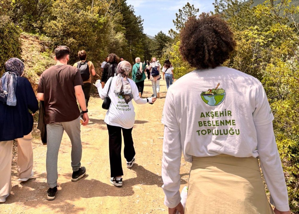 Akşehir'de doğada yürüyüş etkinliği yapıldı
