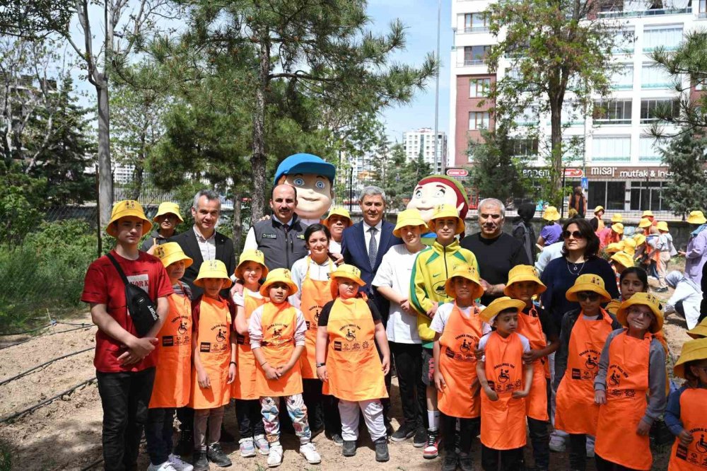 Başkan Altay'ın samimi diyaloğu yüzlerde tebessüm oluşturdu