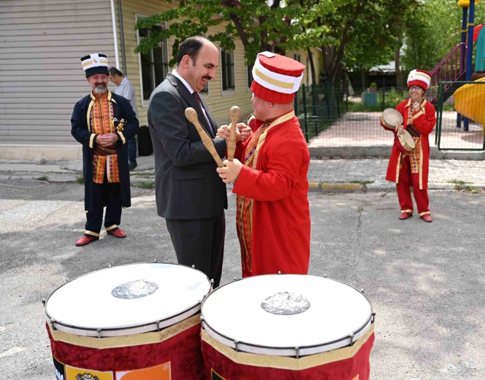 Başkan Altay'ın samimi diyaloğu yüzlerde tebessüm oluşturdu