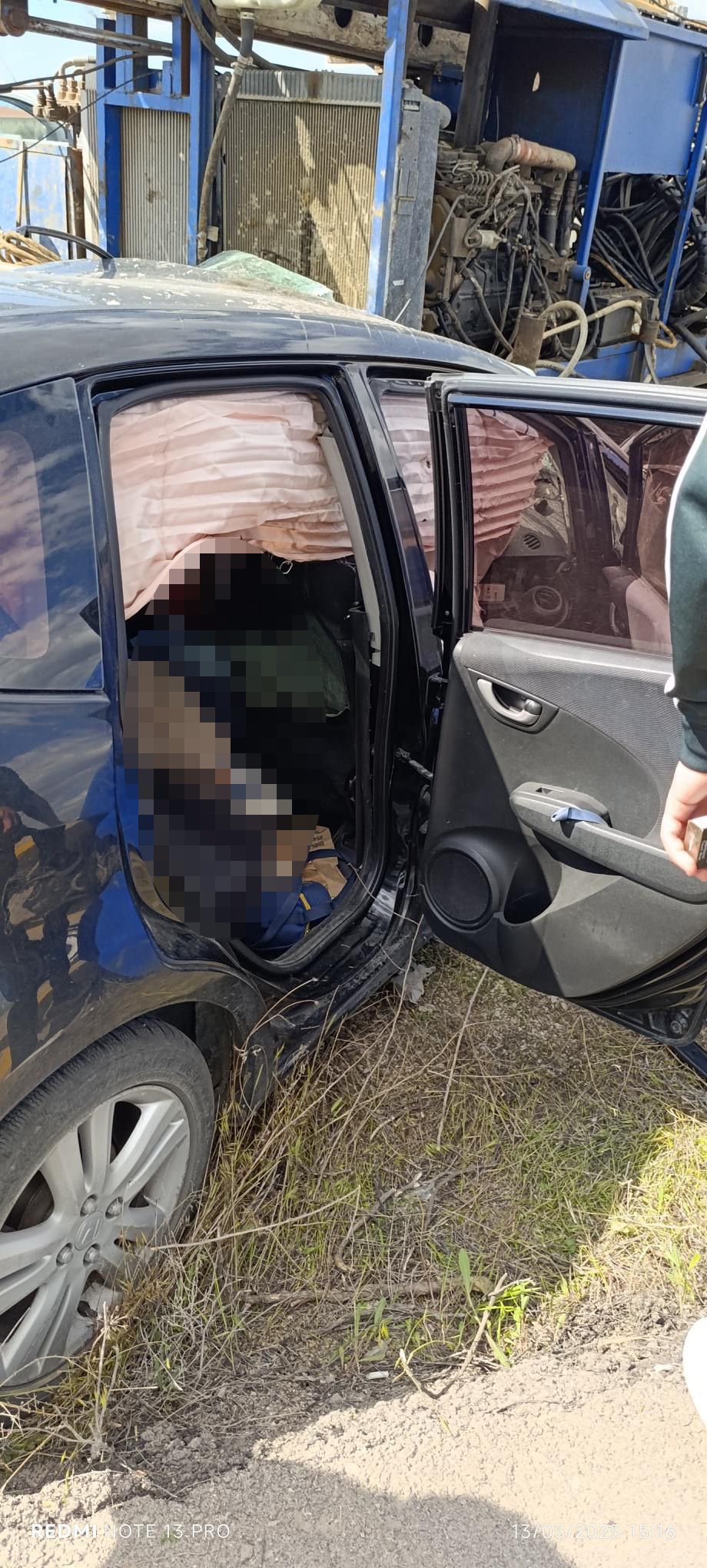 Sondaj aracına çarpan otomobildeki anne- oğul öldü