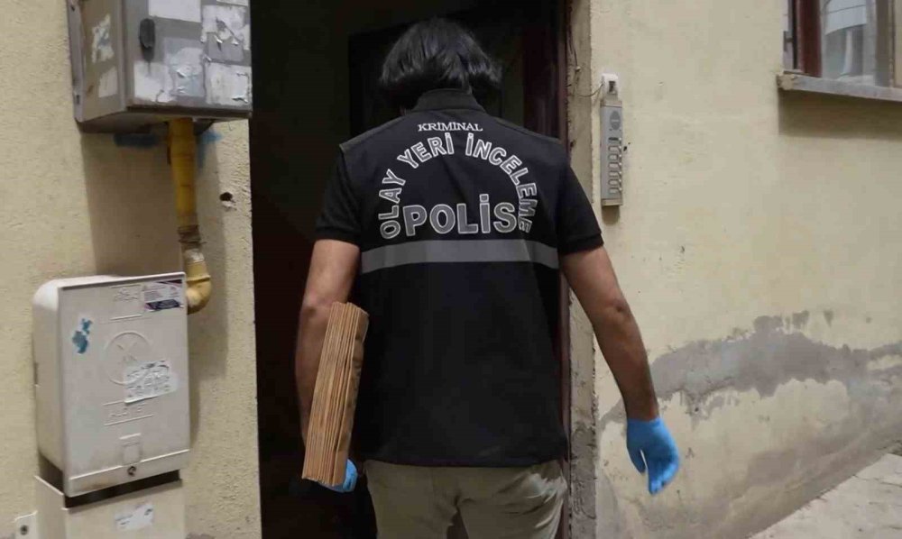 Çilingirle girdiği evde hayatının şokunu yaşadı