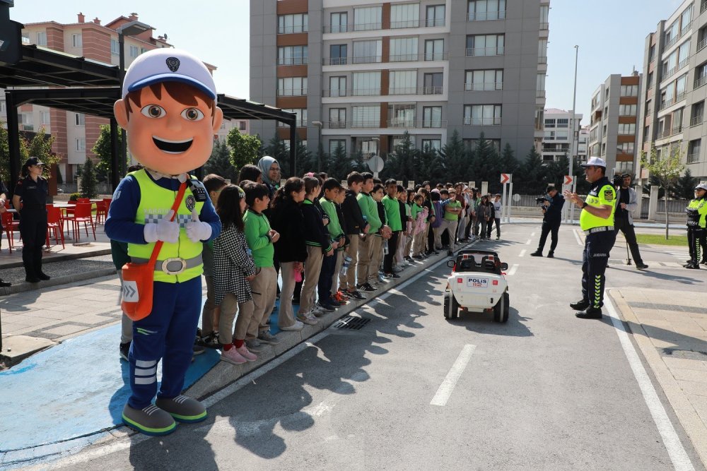 Karatay'da trafik kuralları bilinci aşılanıyor