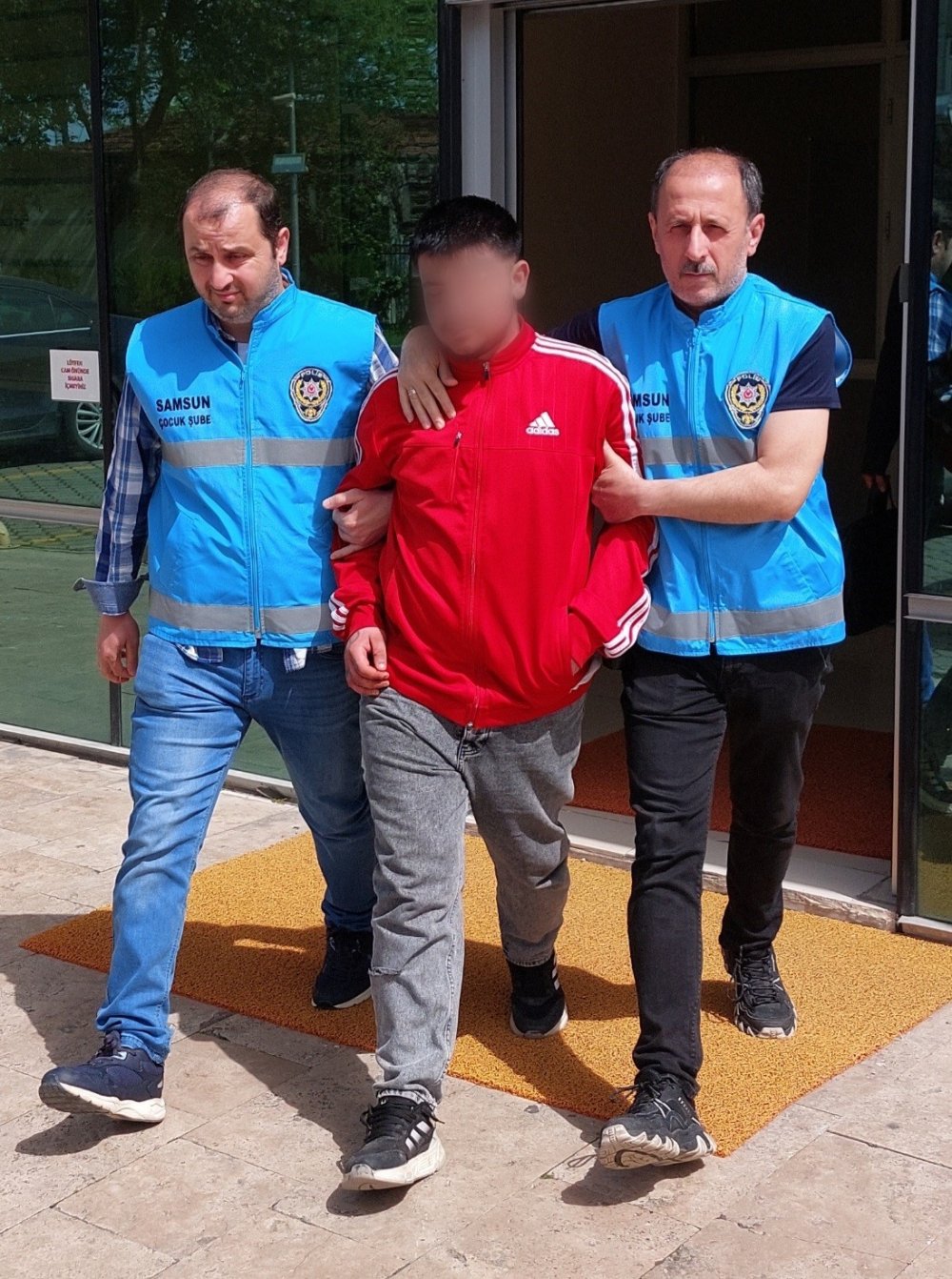 Laf atma tartışması... 17 yaşındaki çocuk cinayet işledi