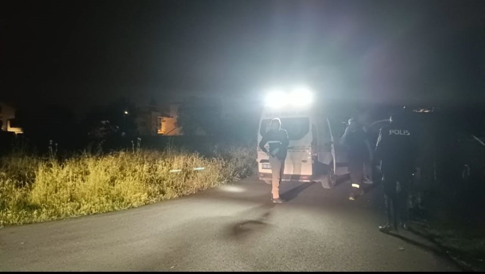 Sokakta gece yarısı kavga: 1'i ağır, 2 yaralı