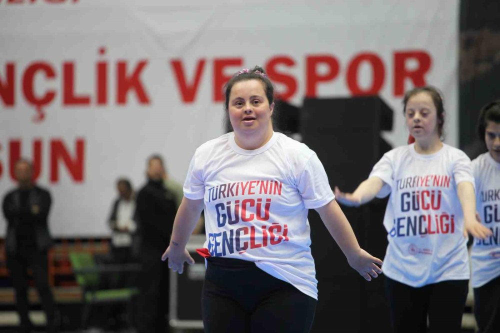 Konya’da 19 Mayıs Atatürk’ü Anma Gençlik ve Spor Bayramı kutlandı