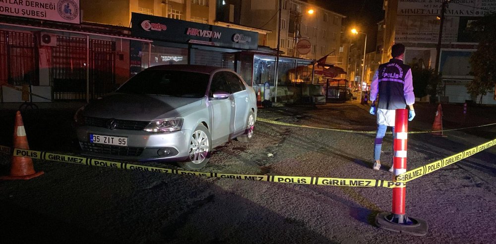 Rahatsızlanıp yere düştü, üzerinden otomobil geçip öldü