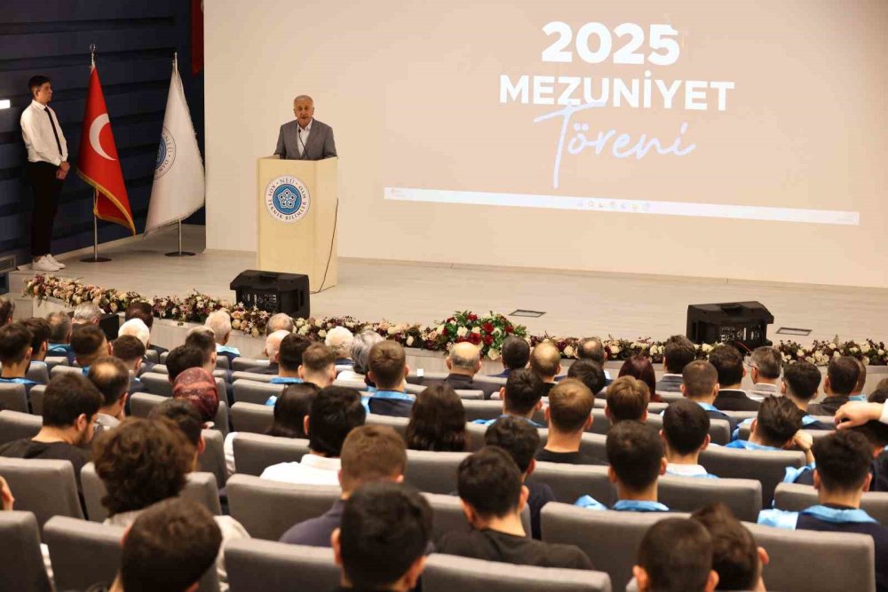 İlk mezunlarını verdi... Konya'da bu okul bölgenin vizyonunu geleceğe taşıyacak