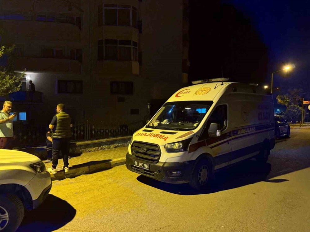 Genç kız cinayete kurban gitti