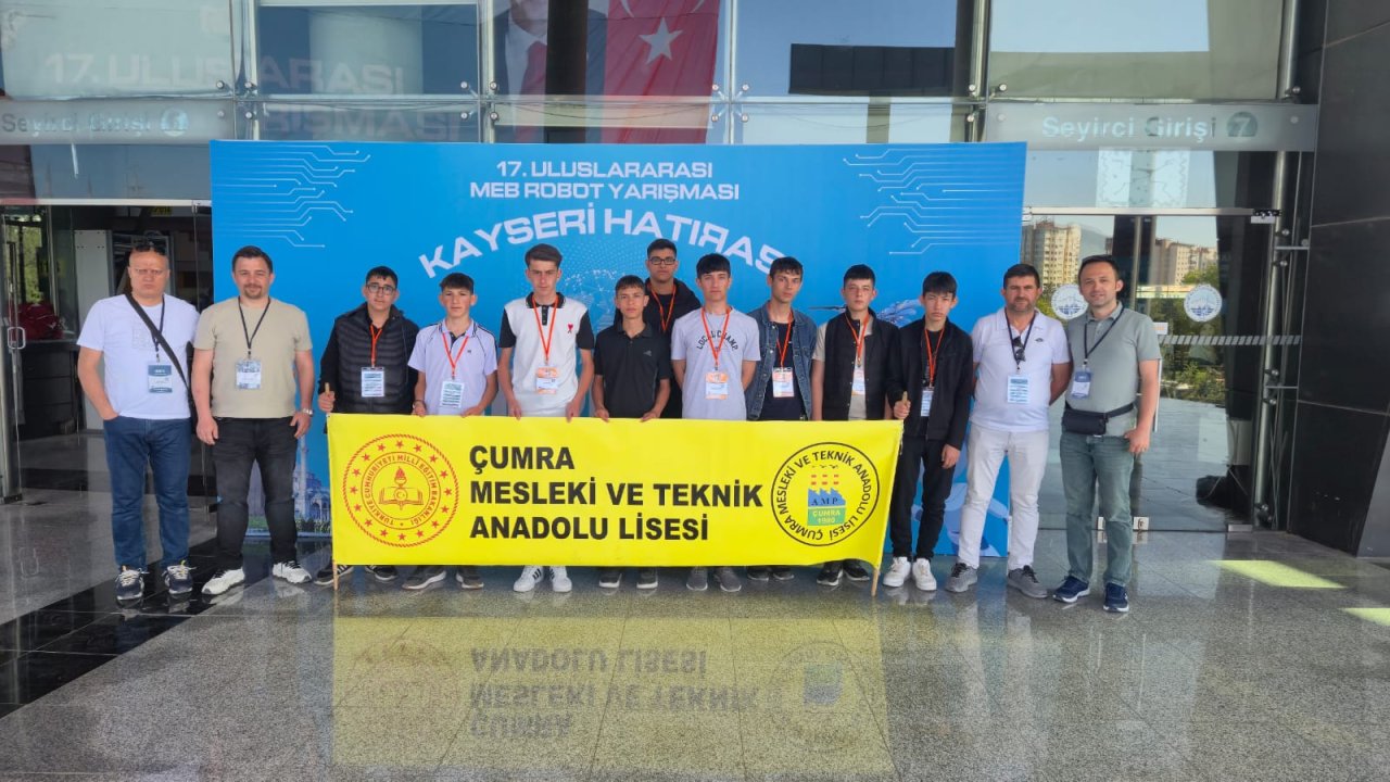 konya-meb-robot-yarismasinda-turkiye-ikincisi-oldu-3.jpeg